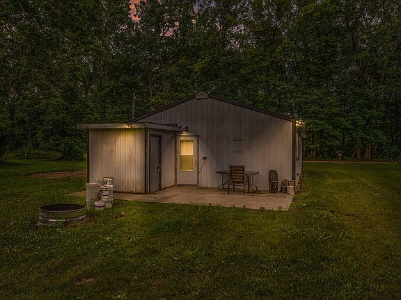 2nd image of 42870 48th Ave