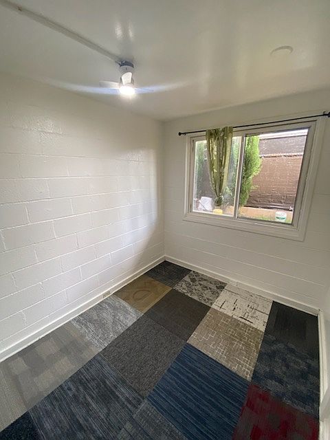 2nd image of 1734 Hoe St Room 3-1