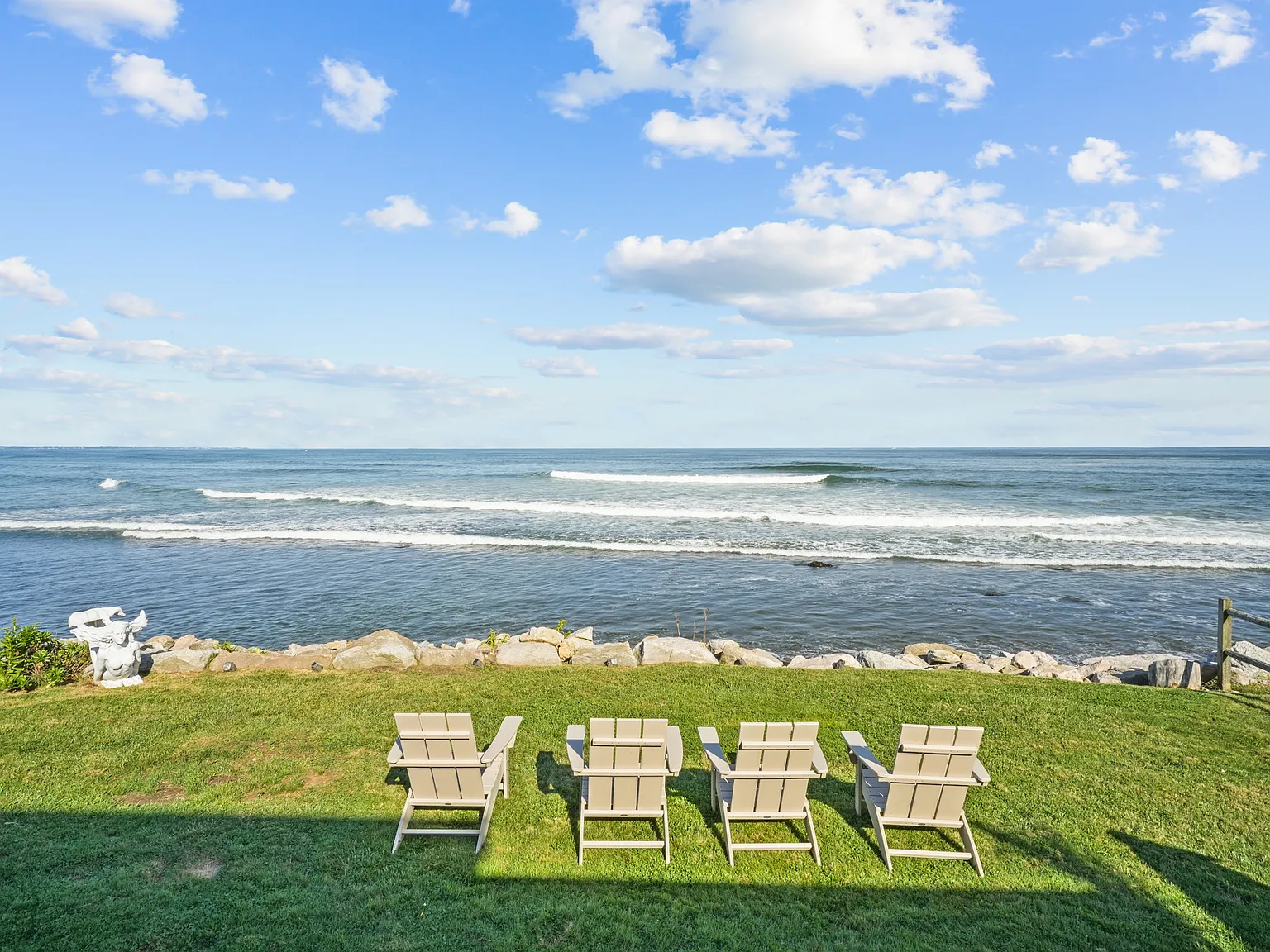 Calef Ave, Narragansett — Photo 2