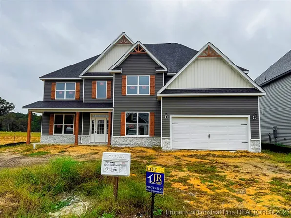 1743 Smith Farm St, Fayetteville, NC 28306