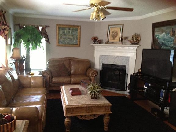 4th image of 7824 Safari Dr #10