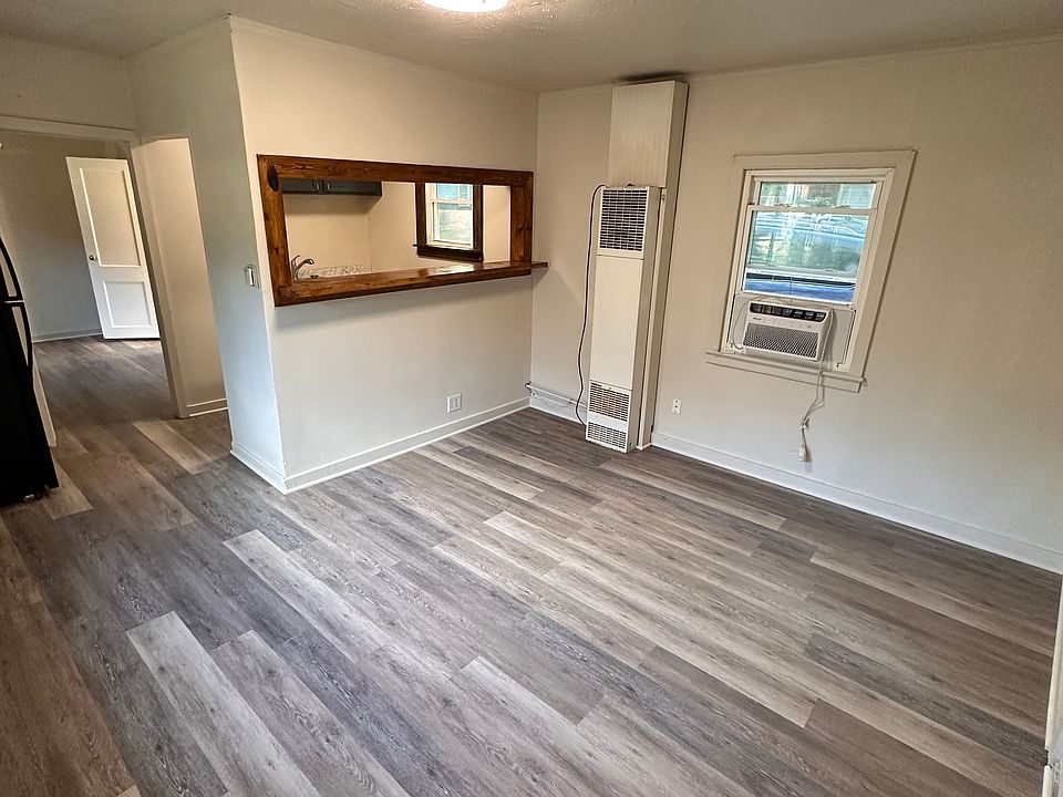 1st image of 1010 S Hocker Ave #1010