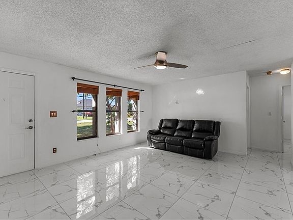 5th image of 1717 SE 11th Ter