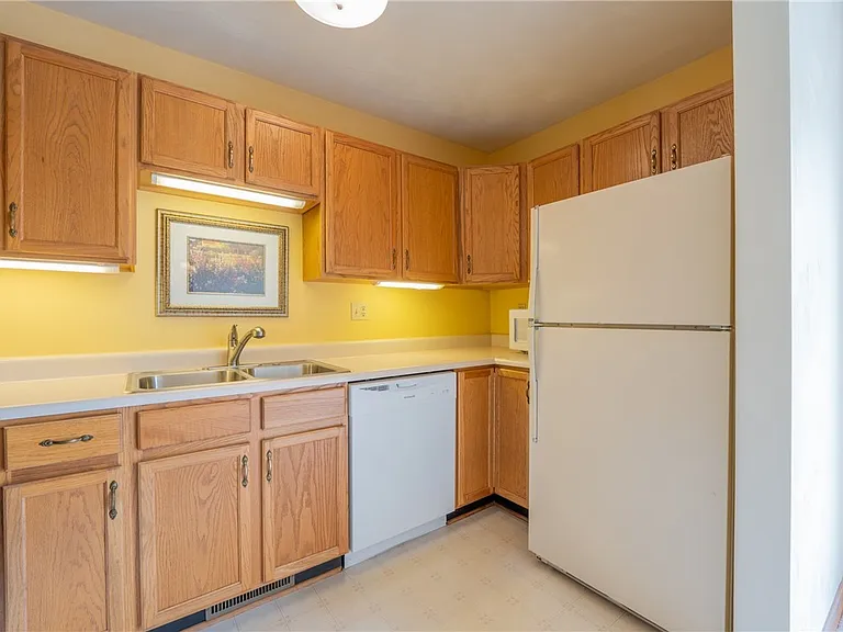 614 Topper Way — Photo 10