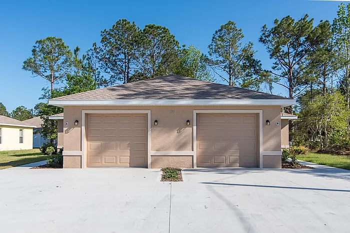 3 bed, 1120 sqft, $1,650 — Photo 1