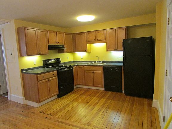 3rd image of 35 Broad St APT 6