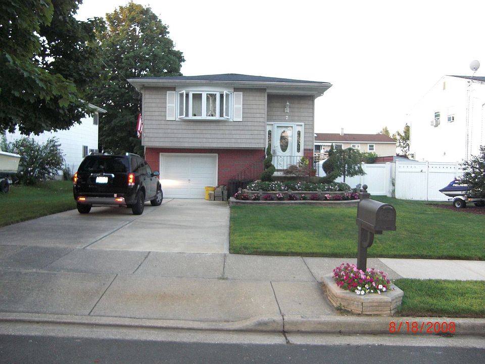 2nd image of 7 River St