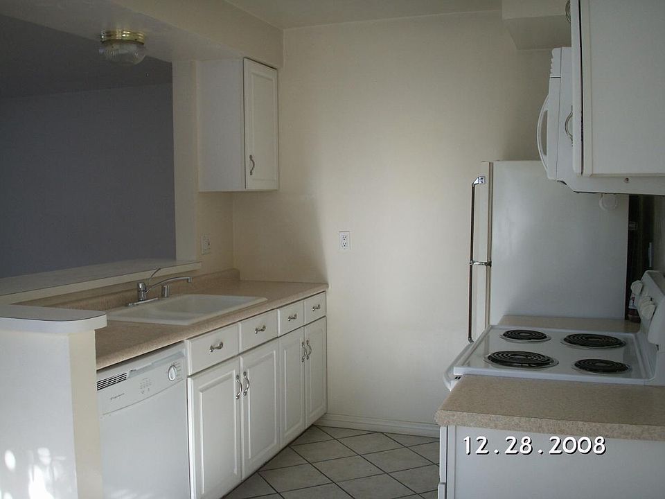 1st image of 113 Roycroft Ave APT 2