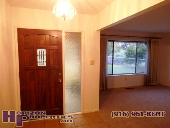 5th image of 2833 Greenwood Ave