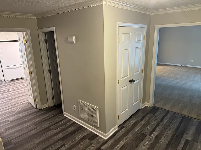 4007 Yadkin Dr — Photo 28