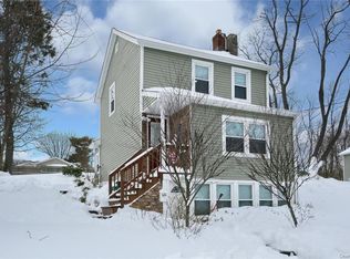 19 Sand St, Garnerville, NY 10923