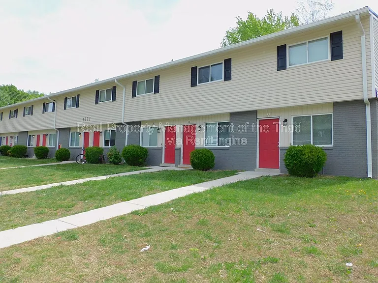 4302 Parker St #E — Photo 1