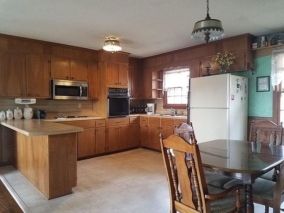 4th image of 8270 Virginia Ave