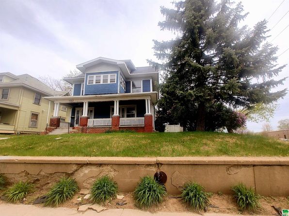 1502 Jackson St, Sioux City, IA 51105
