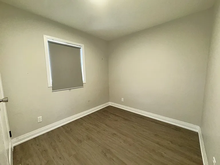 16 Wellington St W #6 — Photo 18