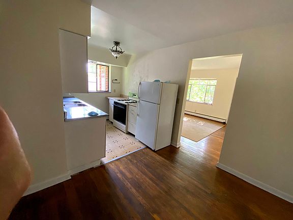 2nd image of 6306 Fairhurst Ave #4