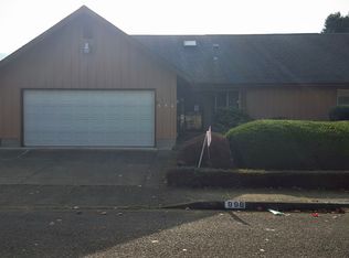 996 Berntzen Rd, Eugene, OR 97402