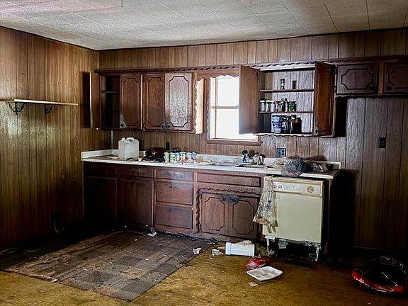 4th image of 1505 E Main St