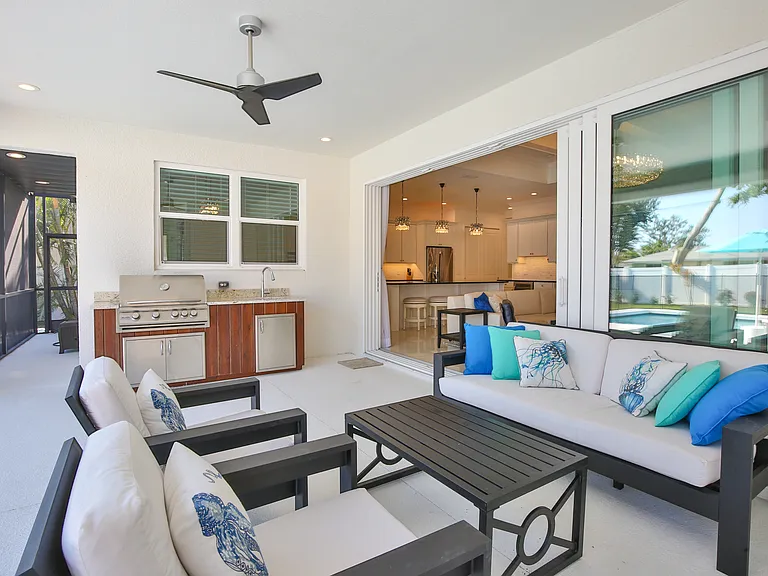 1115 Mallorca Dr — Photo 4