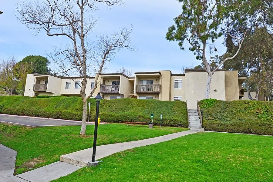 1st image of 432 Edgehill Ln Unit 100