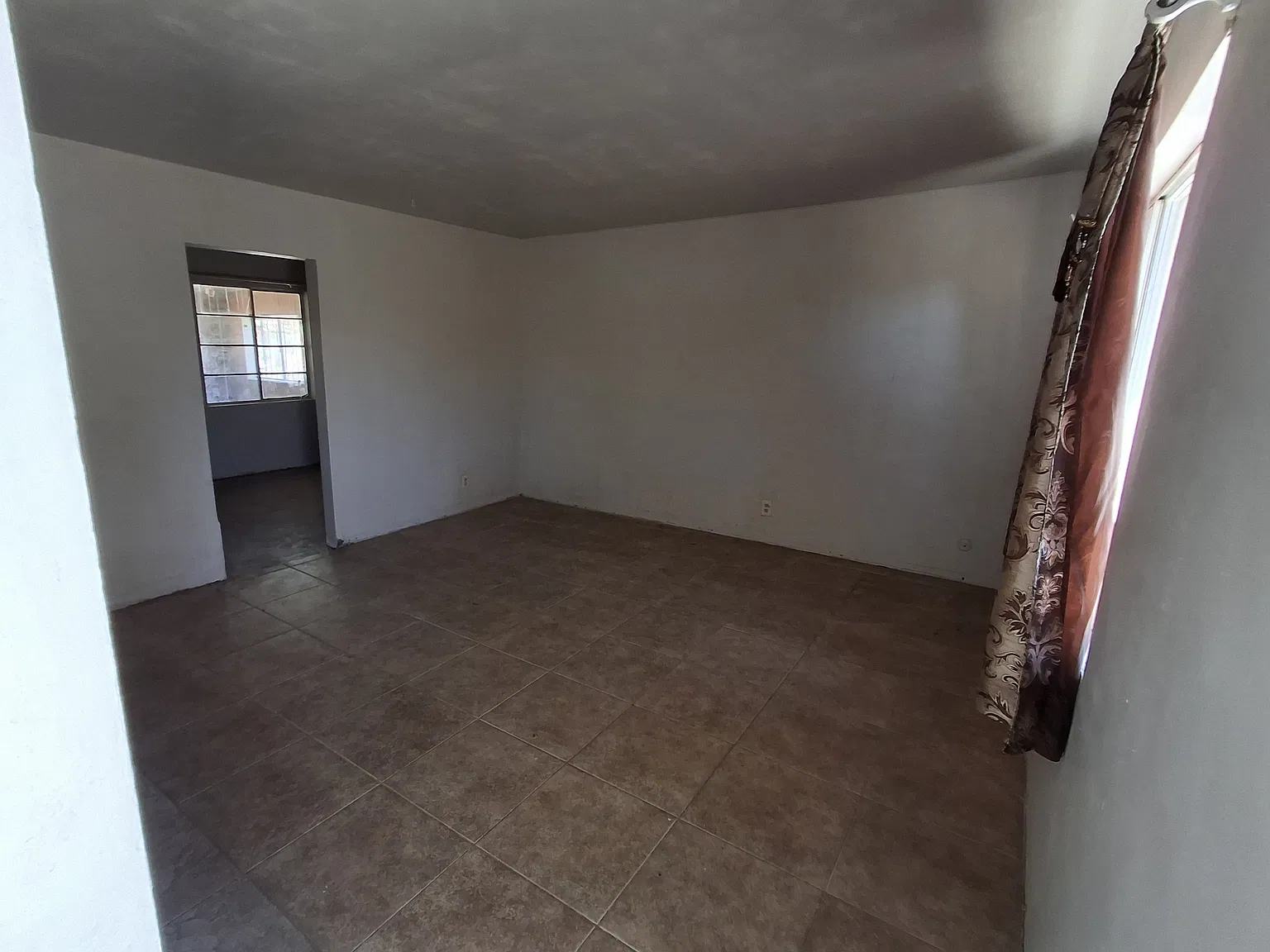 2408 Lucky St — Photo 2