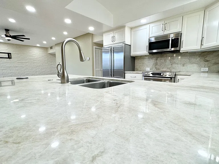 1200 Riverside Dr #1270 — Photo 8