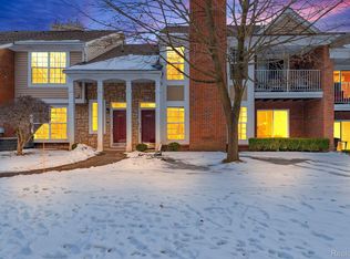 44843 Marigold Dr, Sterling Heights, MI 48314