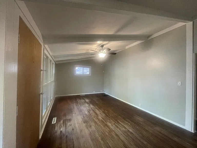 212 S Emerald Ln — Photo 9