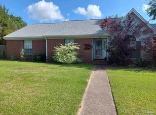 813 Valley Ridge Cir, Pensacola, FL 32514