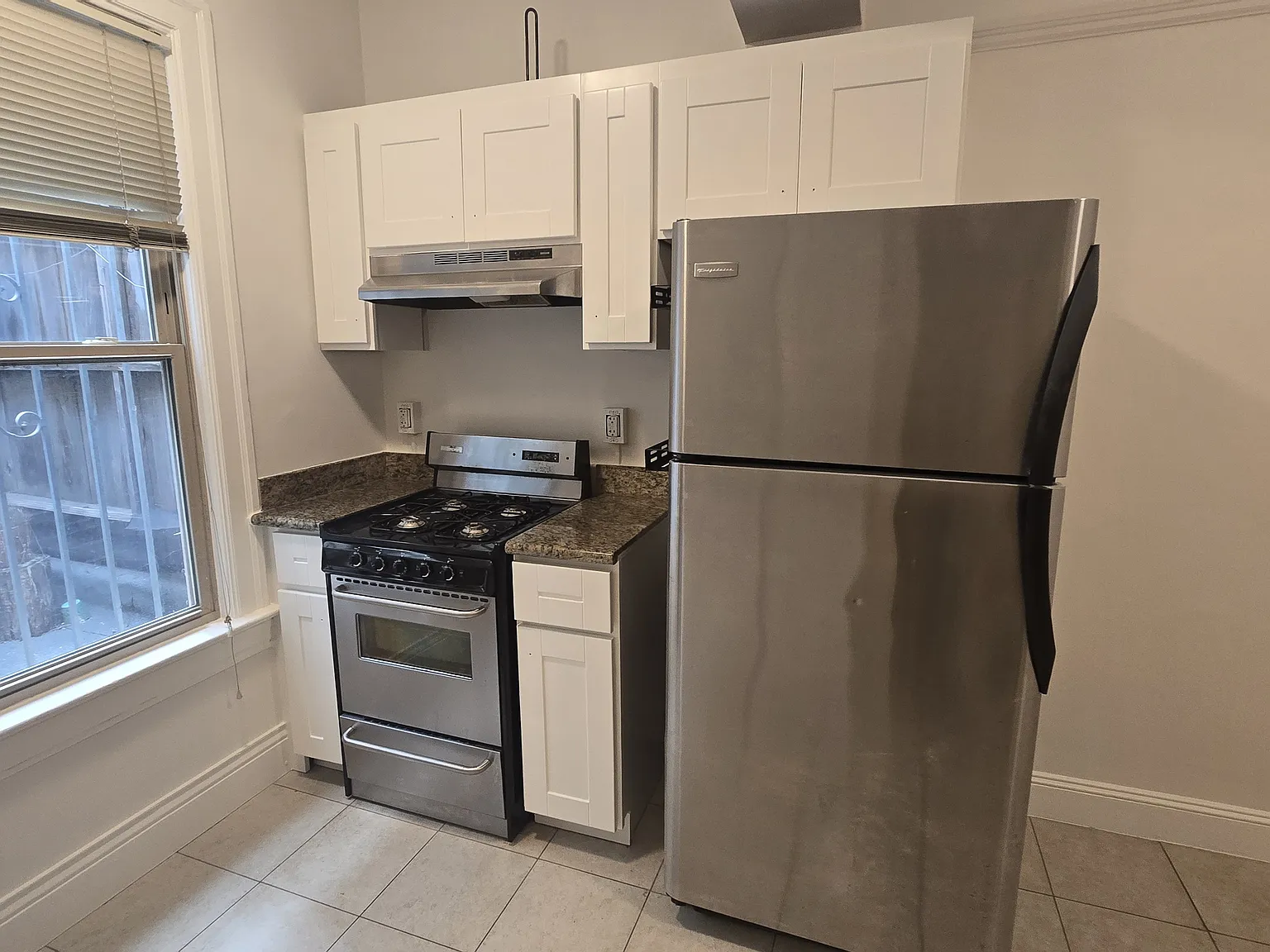 Studio, 1.0 bath, 556 sqft, $3,295 — Photo 3
