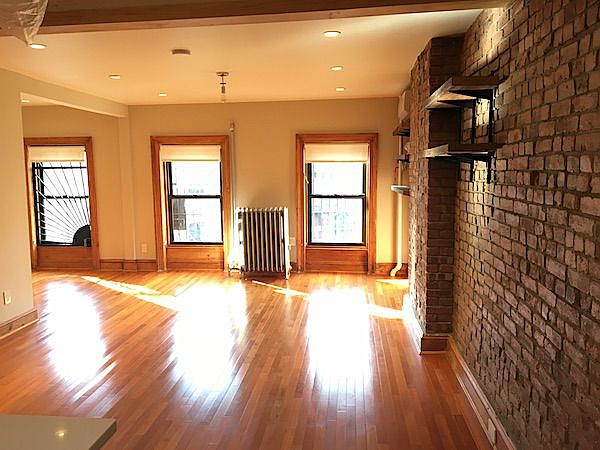 1st image of 300 Saint James Pl APT 4
