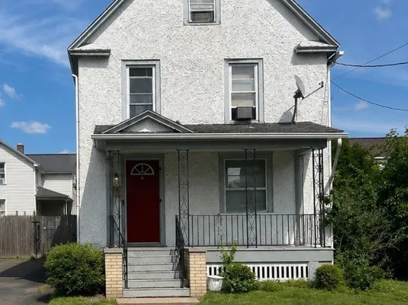 32 Chestnut St, Auburn, NY 13021