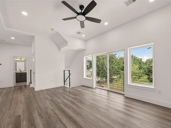 2711 Dennis St, Houston, TX 77004