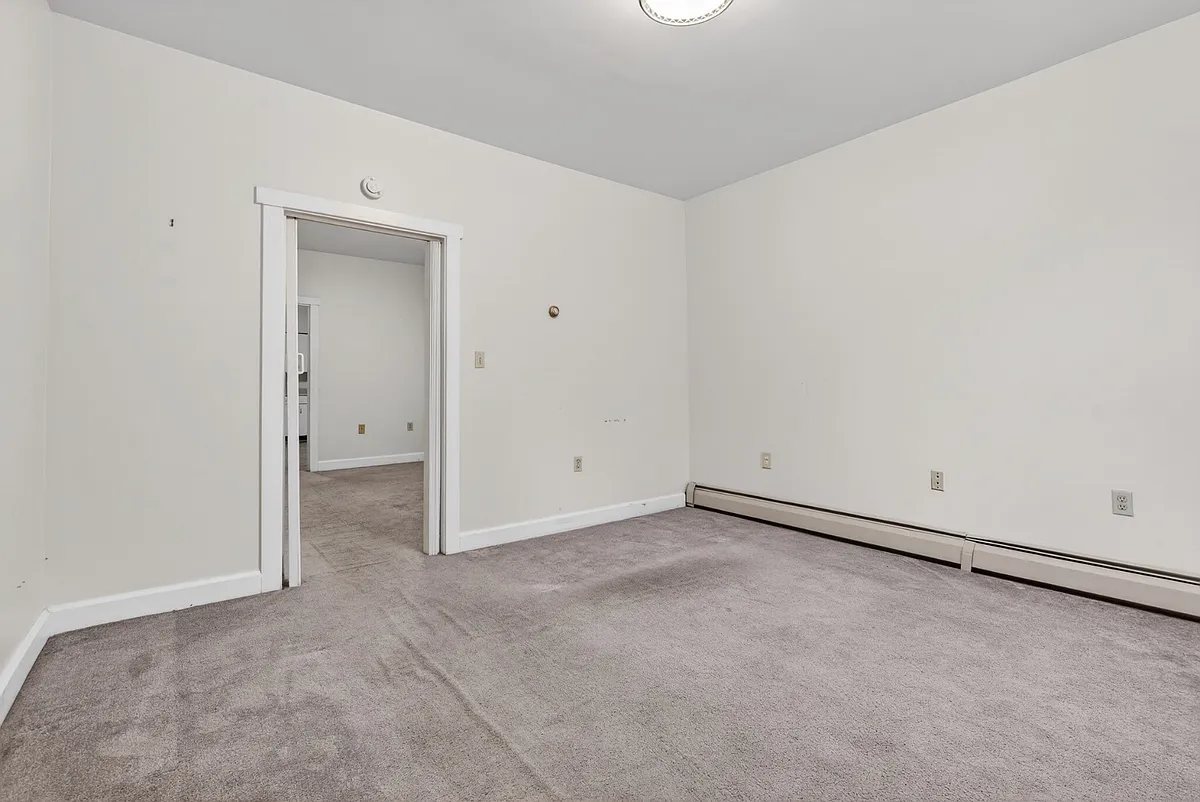 Unit Photo - 412 N Front St #1