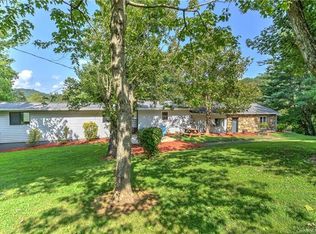 20 Willow Creek Dr, Asheville, NC 28803