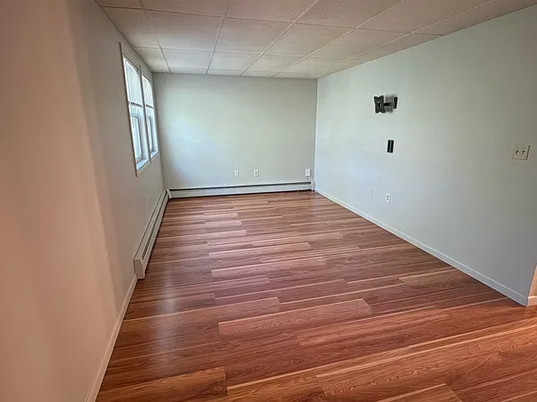135 Glenwood Dr #3, Bangor, ME 04401