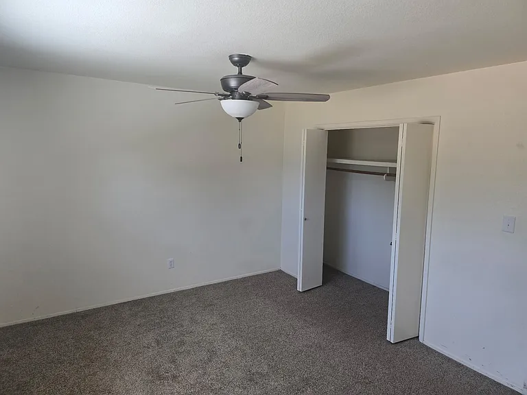 1005 W Cambridge Ave — Photo 6