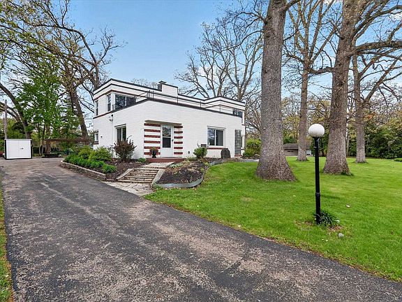 2nd image of 3603 Highcrest Rd