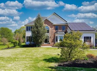7 Norz Dr, Hillsborough, NJ 08844