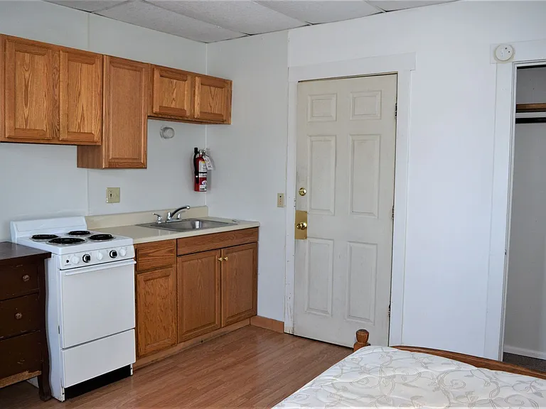 777 Wayne Ave #1-6 — Photo 9