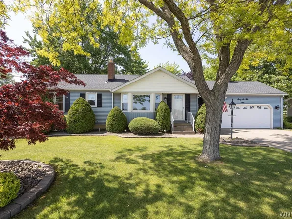 6610 Errick Rd, North Tonawanda, NY 14120