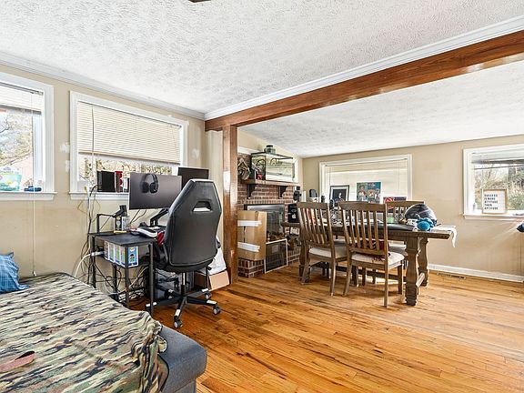 3rd image of 934 McKinley Ave