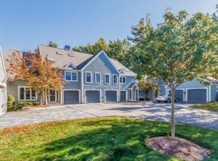 31 Hawthorne Village Rd, Nashua, NH 03062