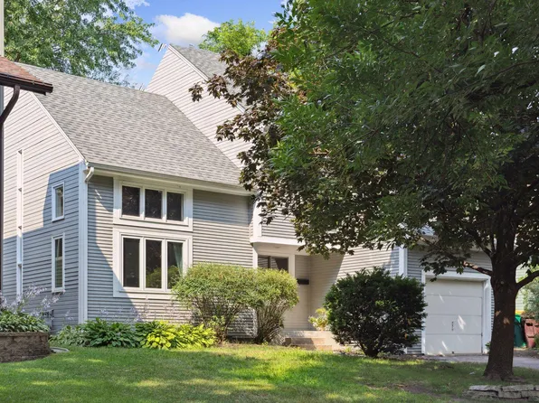 4405 Shoreview Rd, Robbinsdale, MN 55422