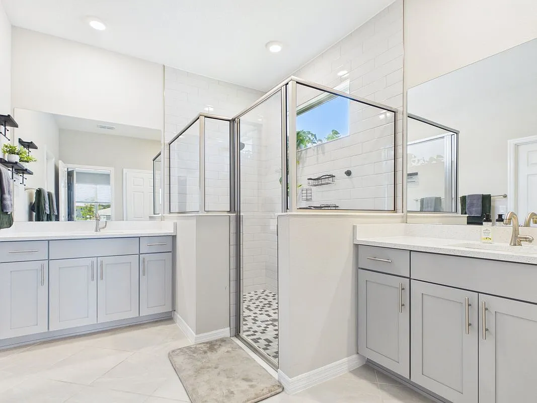 4 bed, 3.0 bath, 2645 sqft, $3,000 — Photo 4