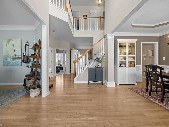 4th image of 3805 Bridlington Dr