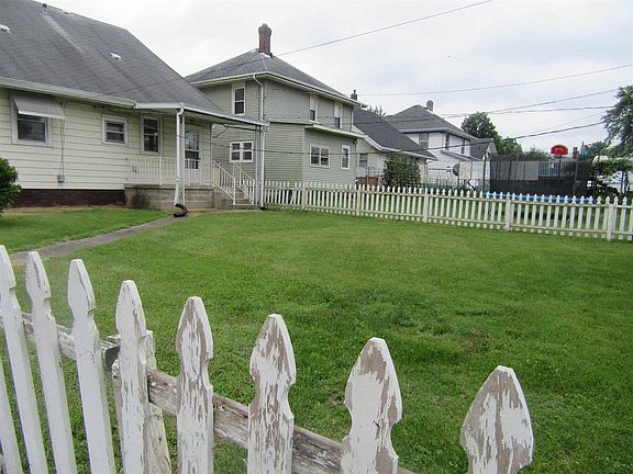 4th image of 301 Tanguy St