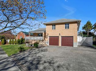 50-15 230th St, Oakland Gardens, NY 11364