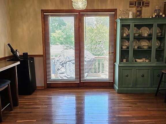 5th image of 135 Clifton Mills Rd