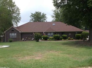 2108 Steeple Chase Dr, Jacksonville, AR 72076